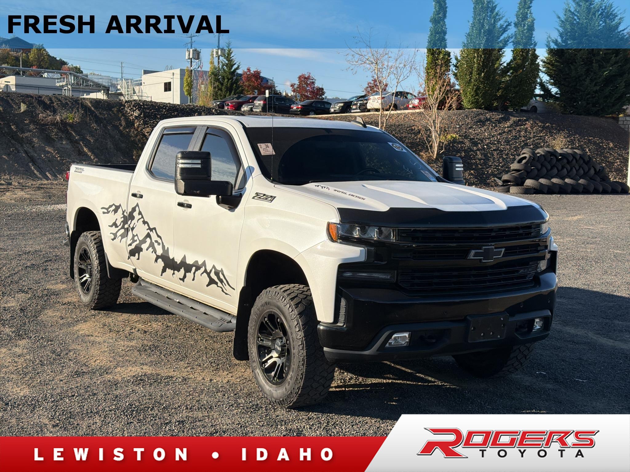 Used 2022 Chevrolet Silverado 1500 LT Trail Boss w/ Convenience Package II AWD/4WD image 1