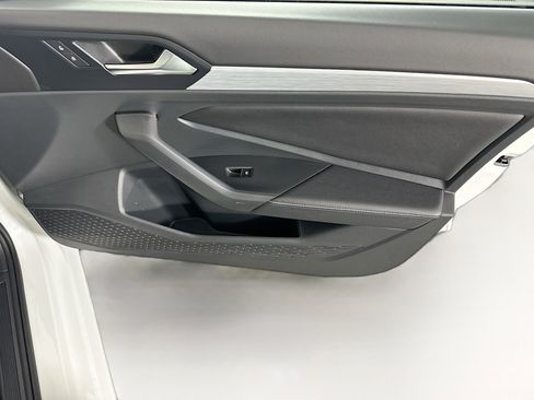 Used 2025 Volkswagen Jetta Sport image 30