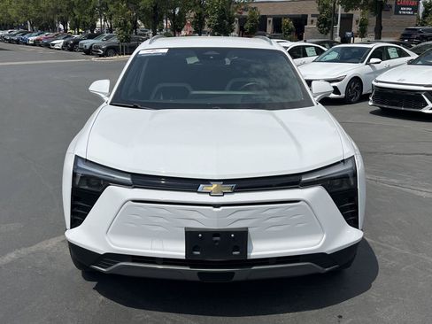 Used 2024 Chevrolet Blazer EV LT AWD/4WD image 3