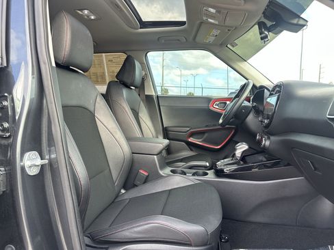 Used 2024 Kia Soul GT-Line image 26