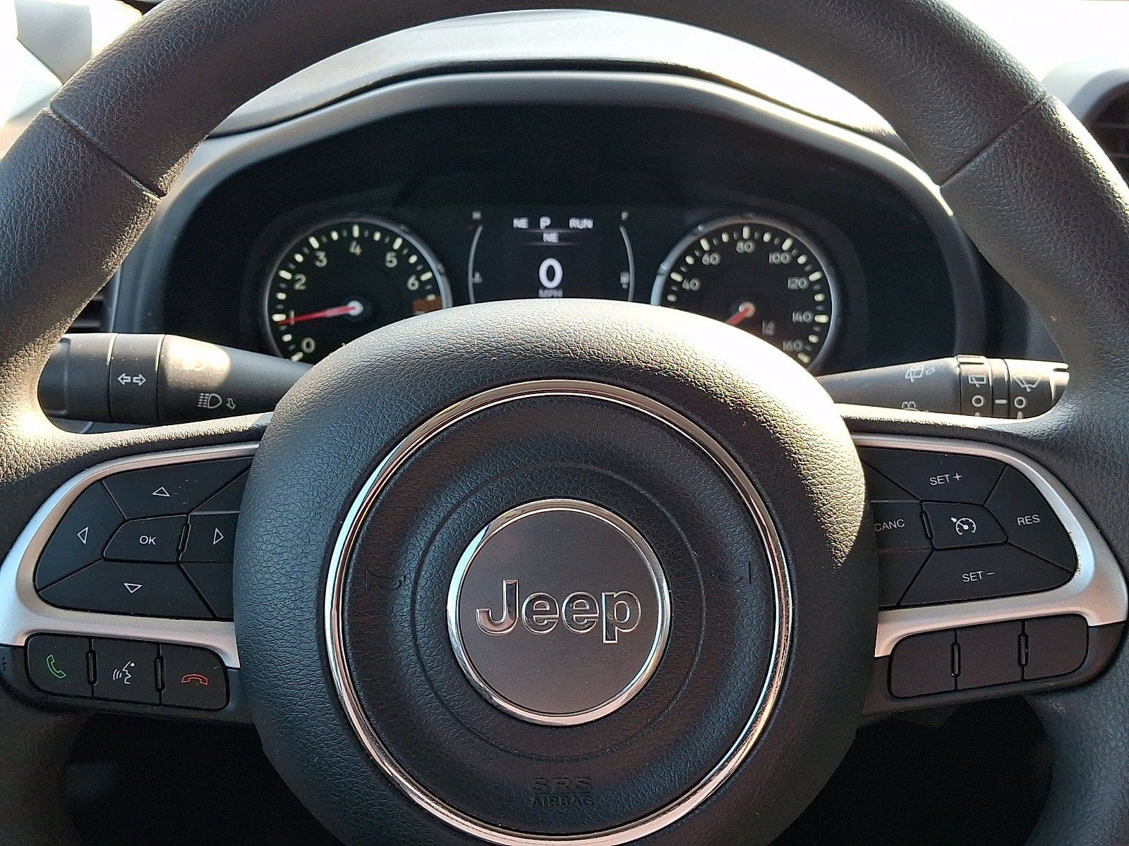 Used 2023 Jeep Renegade Latitude AWD/4WD image 19