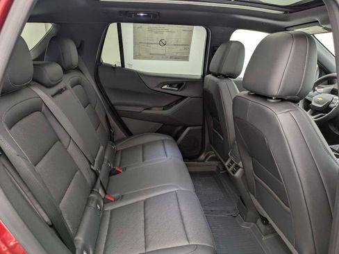 New 2026 Chevrolet Equinox LT w/ Convenience Package II AWD/4WD image 21