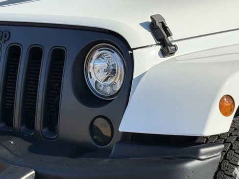 Used 2018 Jeep Wrangler Unlimited Willys Wheeler image 13