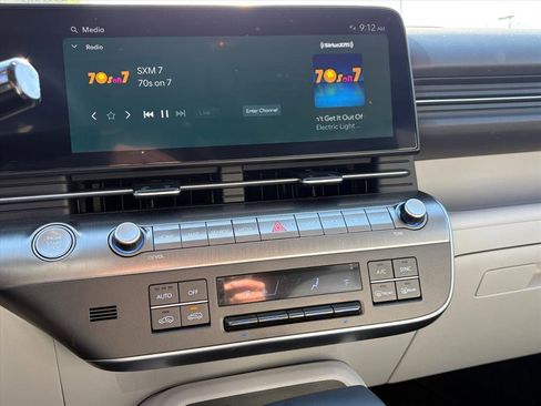 Certified 2025 Hyundai Kona SEL image 10