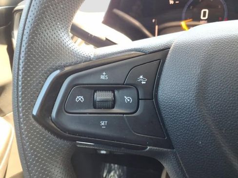 Used 2025 Chevrolet TrailBlazer LT AWD/4WD image 24
