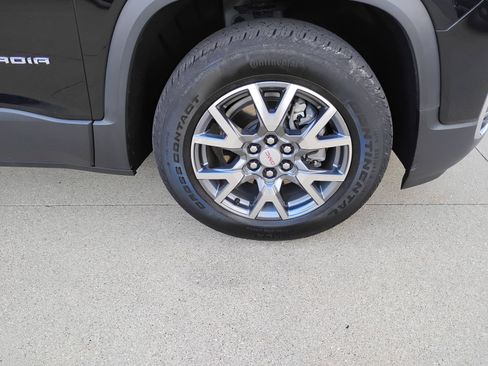 Used 2023 GMC Acadia SLT w/ LPO, Floor Liner Package FWD image 27