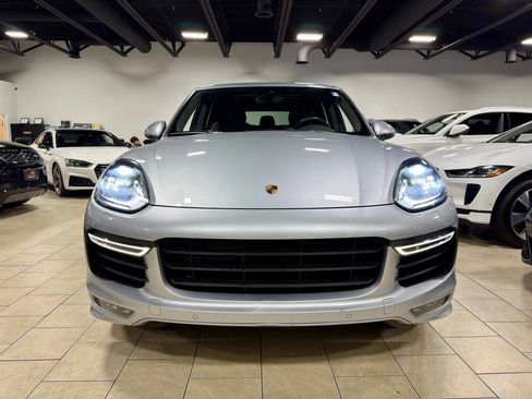 Used 2016 Porsche Cayenne GTS AWD/4WD image 10