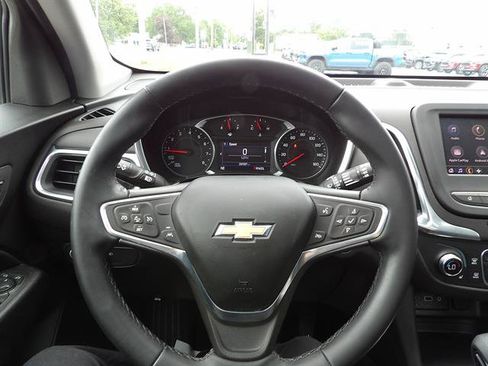 Used 2024 Chevrolet Equinox LT FWD image 16