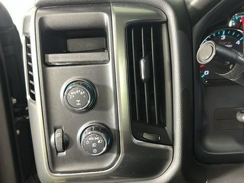 Used 2018 Chevrolet Silverado 1500 LT w/ All Star Edition AWD/4WD image 19