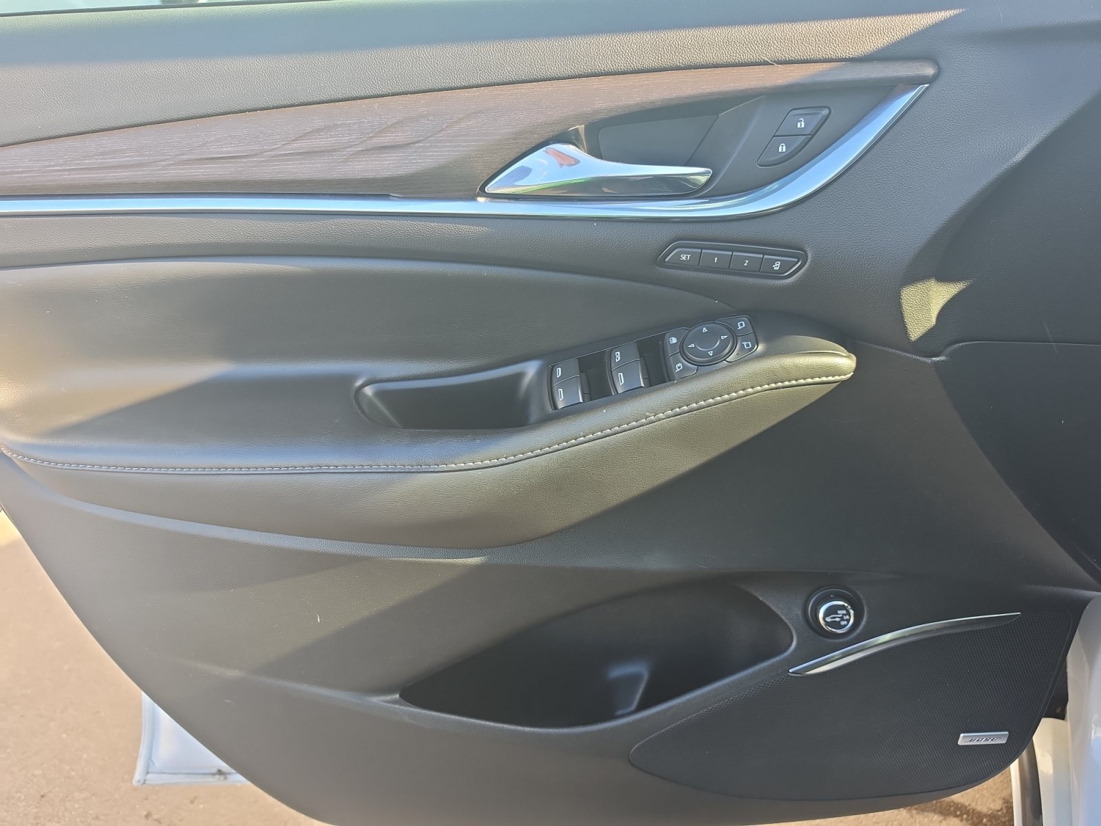 Used 2024 Buick Enclave Avenir w/ Avenir Technology Package FWD image 10