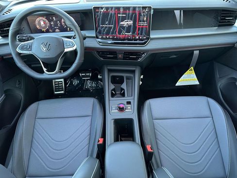 New 2026 Volkswagen Tiguan SE R-Line image 11
