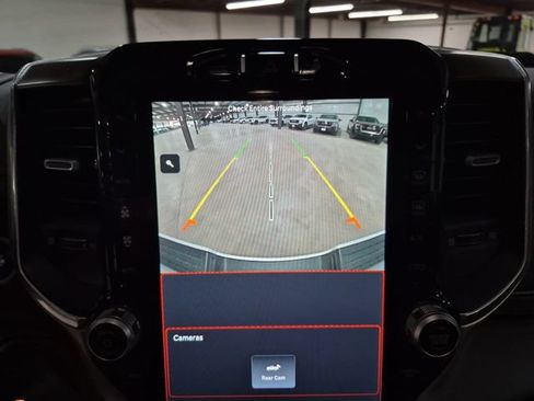 Used 2024 RAM 2500 Laramie AWD/4WD image 16