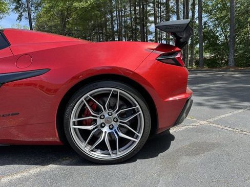 Used 2024 Chevrolet Corvette Z06 w/ Z07 Performance Package RWD image 11