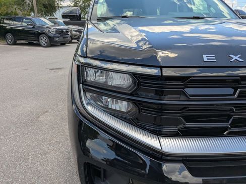 New 2026 Ford Expedition Platinum w/ Driver's Package AWD/4WD image 9