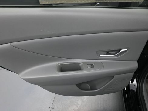 Certified 2024 Hyundai Elantra SEL w/ Convenience Package image 25