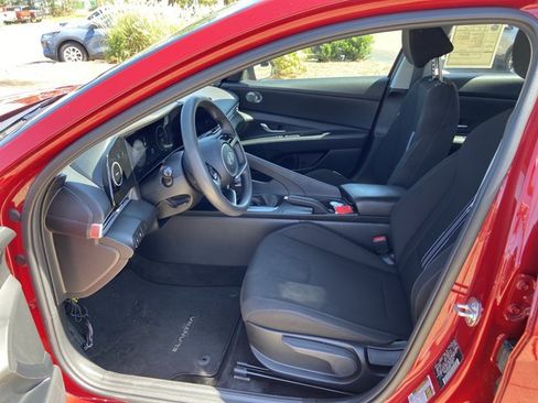 Used 2024 Hyundai Elantra SEL FWD image 37