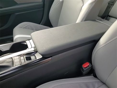 Used 2026 Toyota Camry SE image 20