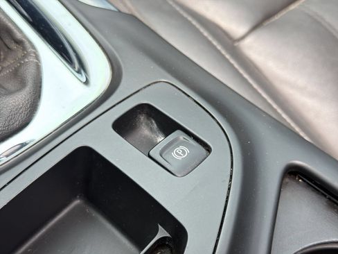 Used 2016 Buick Regal Premium FWD image 40