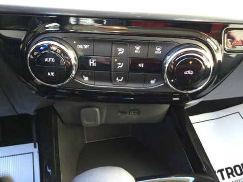 New 2026 Chevrolet Trax LT w/ LT Convenience Package image 10