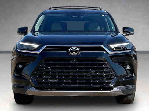 Used 2025 Toyota Grand Highlander FWD image 6