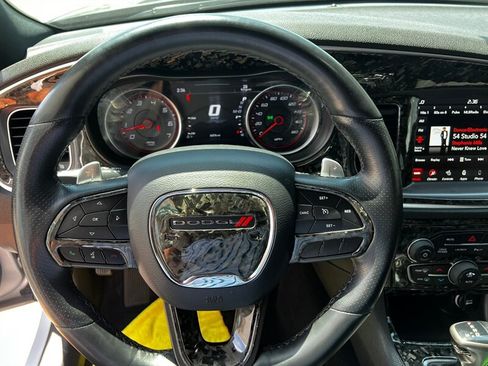 Used 2020 Dodge Charger Scat Pack RWD image 31