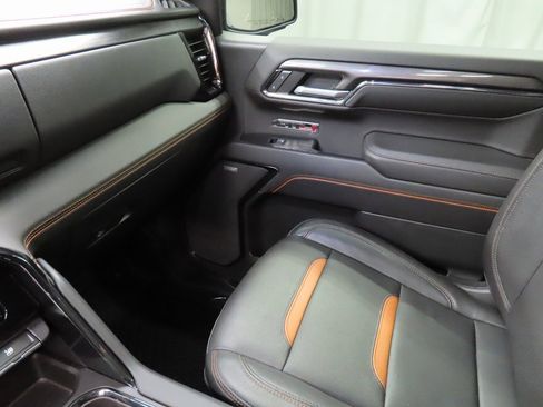 Used 2022 GMC Sierra 1500 AT4 w/ Technology Package image 33