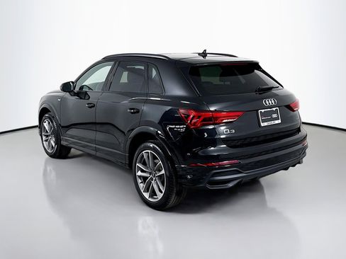 Certified 2025 Audi Q3 2.0T Premium w/ Convenience Package image 3