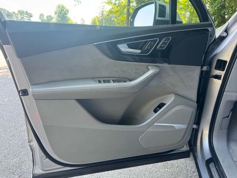 Used 2017 Audi Q7 3.0T Prestige image 10
