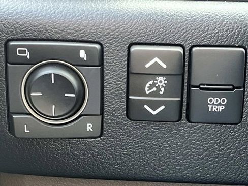 Certified 2023 Lexus GX 460 Premium AWD/4WD image 36