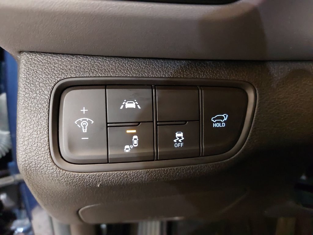 Used 2020 Hyundai Santa Fe Limited FWD image 22