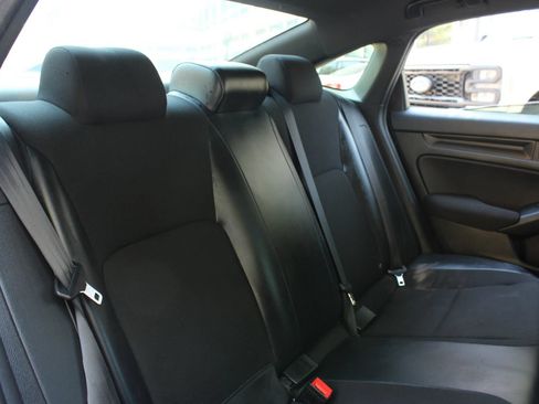 Used 2022 Honda Civic Sport image 22