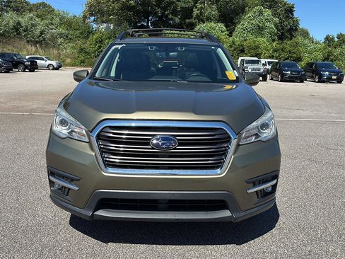 Used 2022 Subaru Ascent Limited w/ Technology Package AWD/4WD image 2