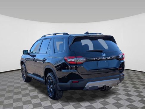 New 2026 Honda Pilot TrailSport image 4