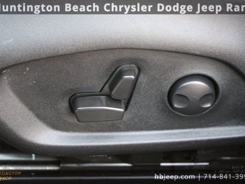 Used 2022 Jeep Compass Limited image 35