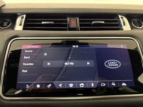 Used 2021 Land Rover Range Rover Sport HST AWD/4WD image 19