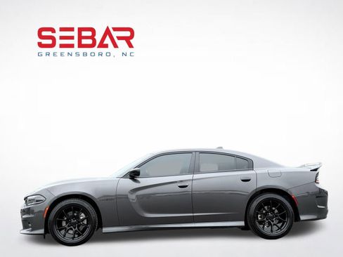 Used 2022 Dodge Charger R/T w/ Blacktop Package RWD image 15