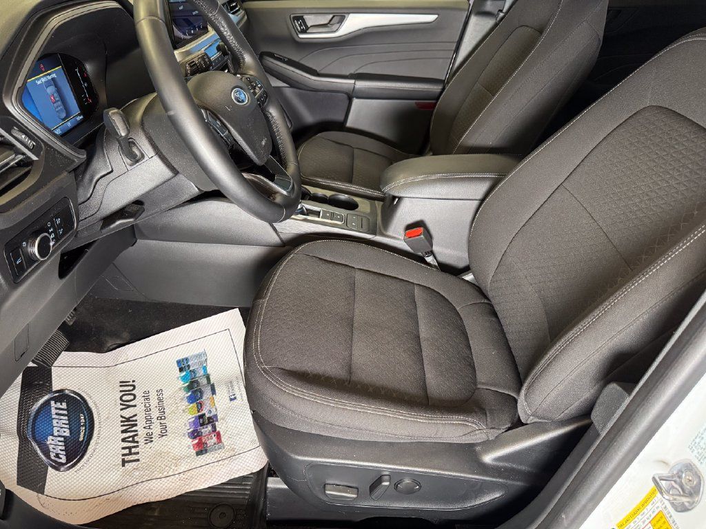 Used 2024 Ford Escape Active AWD/4WD image 20