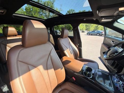 Used 2023 Lincoln Nautilus Reserve w/ Monochromatic Package AWD/4WD image 28
