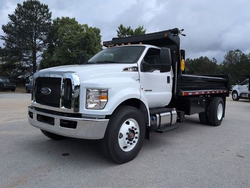 New 2026 Ford F750 2WD Regular Cab Super Duty image 7
