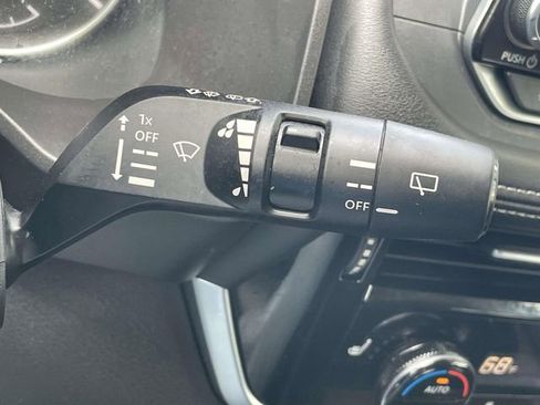 Used 2023 Nissan Rogue SL image 33