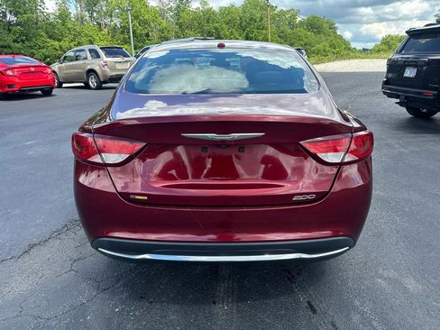 Used 2015 Chrysler 200 Limited w/ Convenience Group FWD image 4
