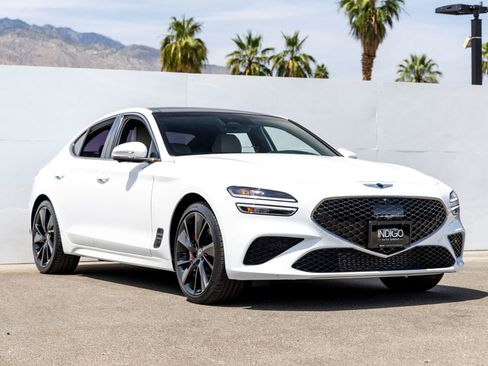 Used 2023 Genesis G70 3.3T w/ Sport Prestige Package RWD image 2