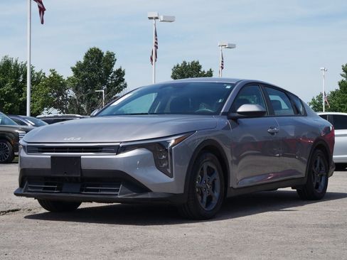 Used 2025 Kia K4 FWD image 7