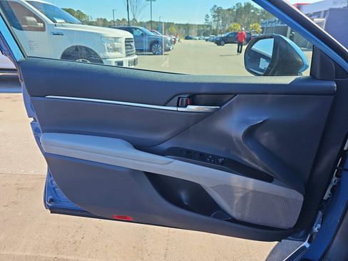 Used 2023 Toyota Camry SE image 26
