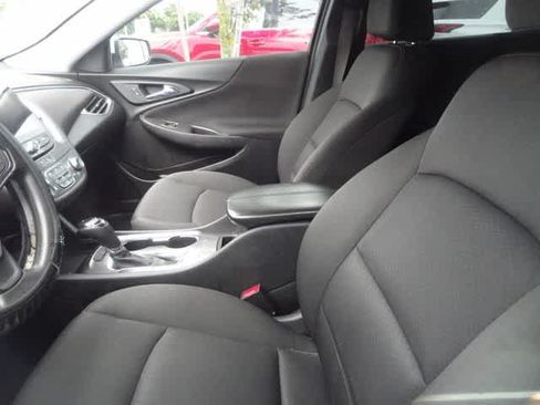 Used 2020 Chevrolet Malibu LT FWD image 9