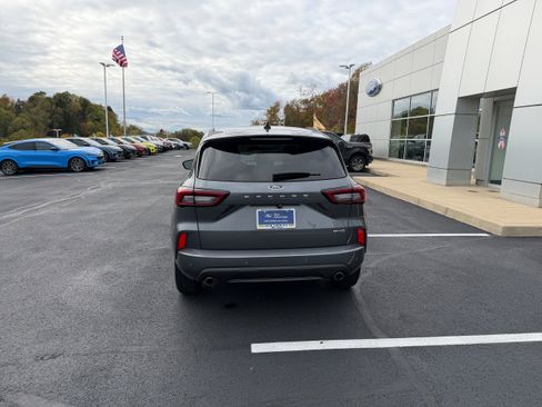 Certified 2024 Ford Escape ST-Line w/ Tech Pack #1 image 7