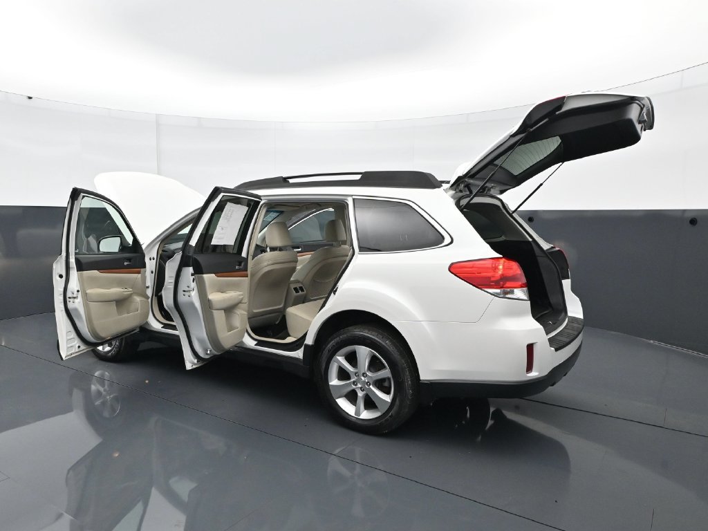Used 2013 Subaru Outback 2.5i Limited AWD/4WD image 39