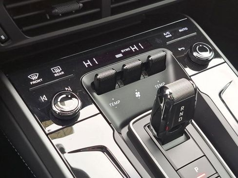 Used 2026 Porsche 911 Carrera image 32