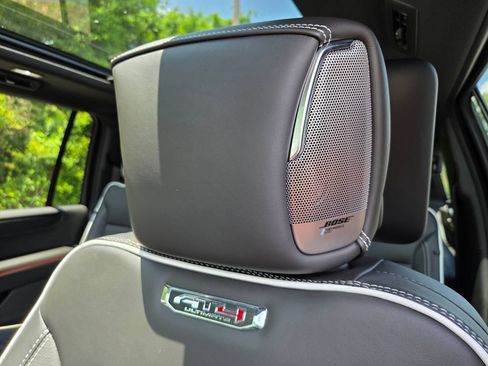 New 2026 GMC Yukon XL AT4 Ultimate AWD/4WD image 11