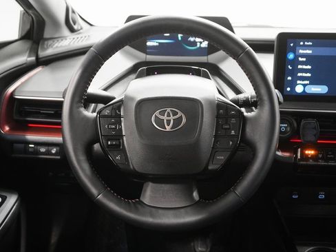 Used 2023 Toyota Prius Prime Premium image 18